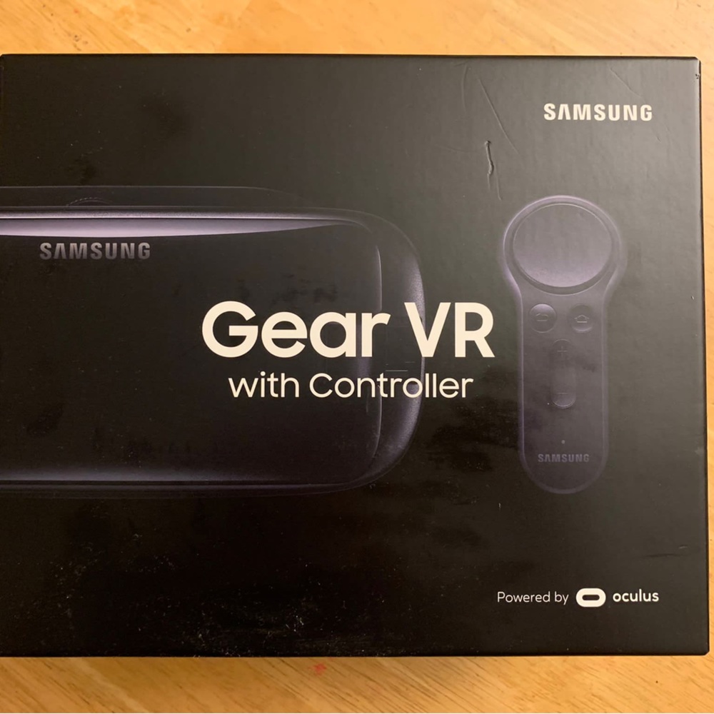 Samsung Gear V with controller